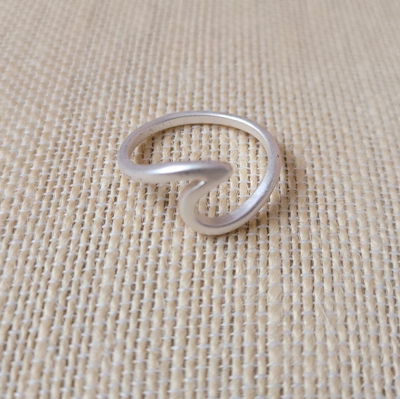 Plunder Design Jewelry - Plunder Design Silver Wave Minimalist Ring